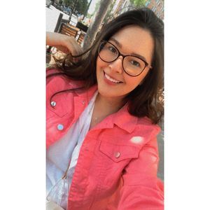 Meet your Posher, Daniela